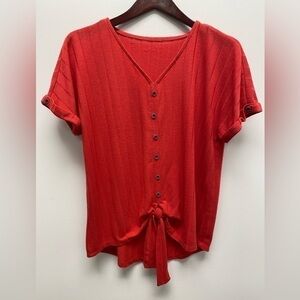 ❇️4/$20 Red Tie-Front Button V-Neck Short Sleeve Top